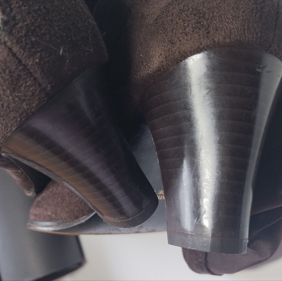 Boots - Picture 6 of 7